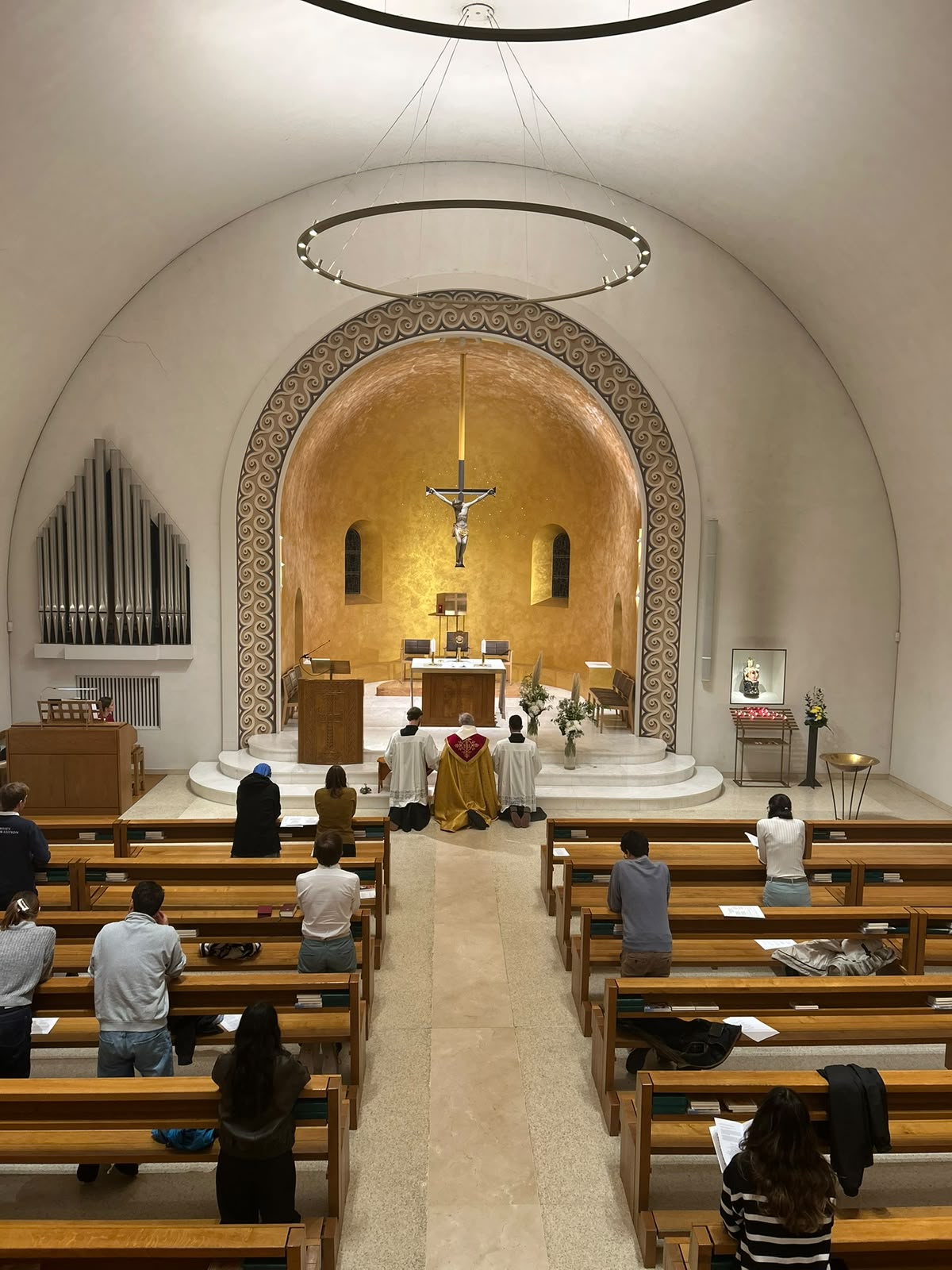 Adoration au Foyer Bon Accueil